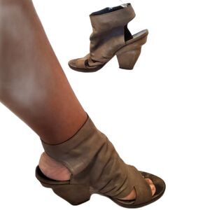 LD Tuttle Women's Booties Size 8.5 Brown Leather Slouchy Block Heel Shoes Zip Up